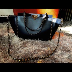 Valentino Garavani Medium Rockstud Leather Tote